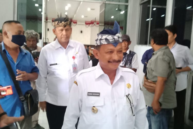 Foto: Bupati Situbondo ketika ditemui di Kantor DPRD Situbondo pada Rabu (29/3/2023).