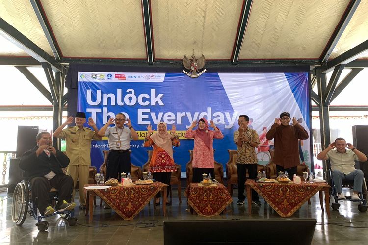 Pusat Rehabilitasi YAKKUM (PRYAKKUM) berkolaborasi dengan Pemerintah Kabupaten Purworejo menyelenggarakan peringatan hari teknologi alat bantu sedunia pada Selasa (4/6/2024).   Kegiatan ini didukung oleh HelpAge Internasional, UNOPS dan AT Scale  yang baru pertama kali diperingati di seluruh dunia. Peringatan kali ini di Indonesia dipusatkan di Kabupaten Purworejo Jawa Tengah. 