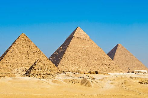Apa yang Ada di Dalam Piramida Agung Giza?