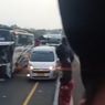 Bus Bonek Tabrakan dengan BR-V yang Lawan Arus di Tol Pekalongan, Satu Orang Tewas