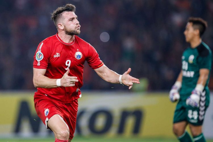 Pemain Persija Jakarta Marko Simic melakukan selebrasi usai mencetak gol ke gawang Tampines Rovers pada laga kedua Grup H Piala AFC di Stadion Utama Gelora Bung Karno, Jakarta, Rabu (28/2/2018). Persija menang telak dengan skor 4-1.