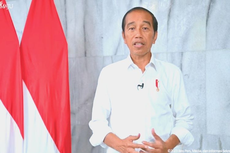  Presiden Joko Widodo saat memberikan keterangan pers menanggapi dicabutnya status Indonesia sebagai tuan rumah Piala Dunia U20 2023, Kamis (30/3/2023)..