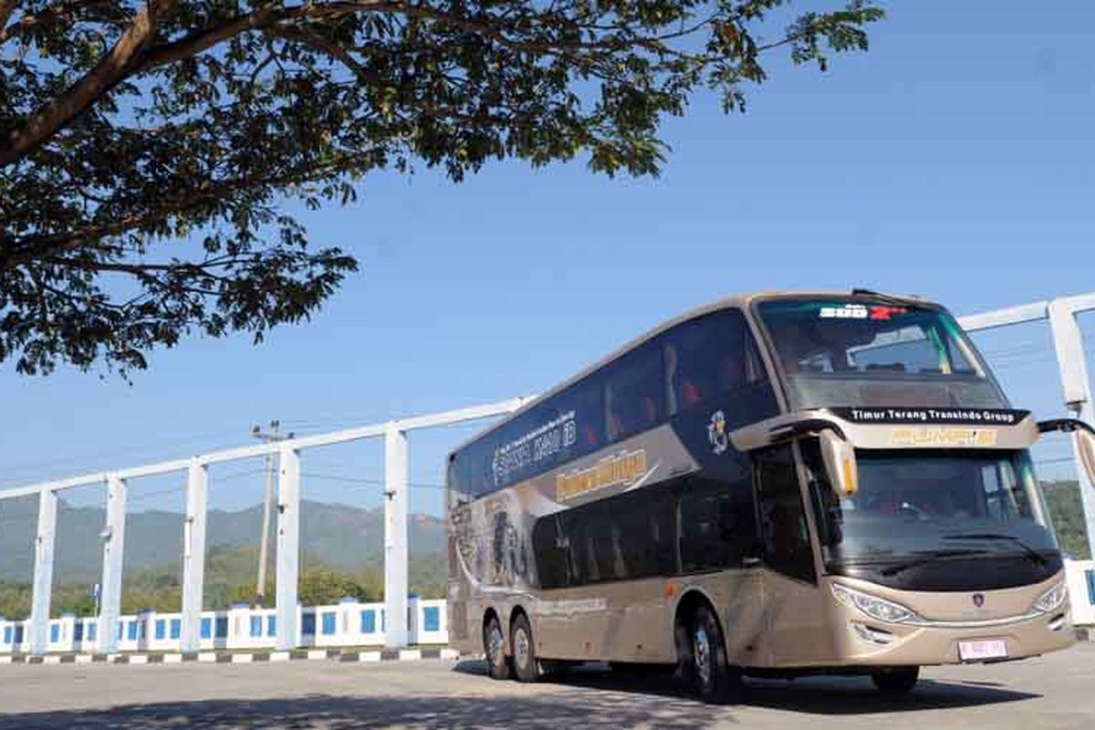 Bus tingkat baru dari PT Putera Mulya Sejahtera, melayani jurusan baru Bogor-Jakarta-Solo-Wonogiri.