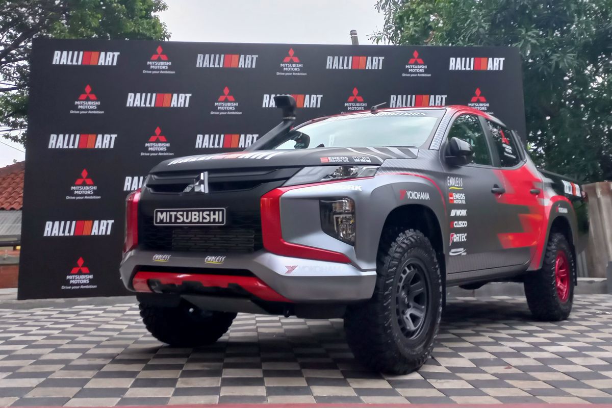 Mitsubishi Triton yang akan digunakan Rifat Sungkar berlaga pada Asia Cross Country Rally (AXCR) 2022.