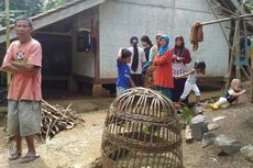 Warga Satu Kampung di Kota Tasikmalaya Tak Punya WC Sendiri