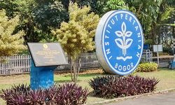 Ada Potensi Riset Pangan Bersama, Restoran Cepat Saji dan IPB University Beri Beasiswa bagi 35 Mahasiswa Baru