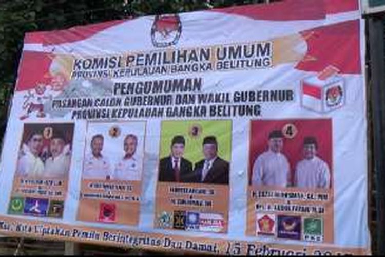 Alat peraga kampanye berisi gambar pasangan calon yang disediakan KPU Kepulauan Bangka Belitung.