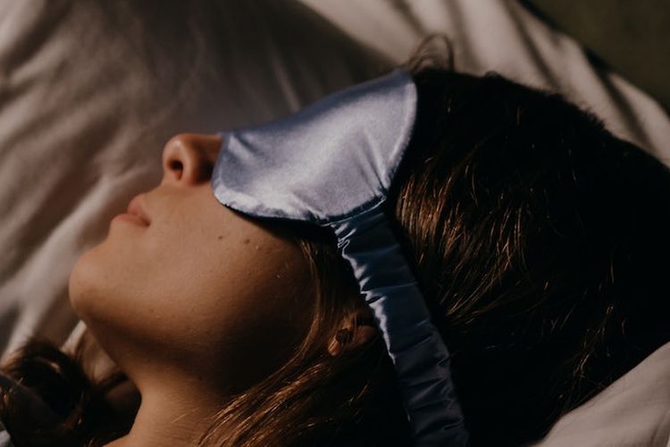 Ilustrasi penutup mata.