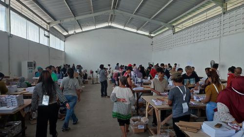 KPU Jakarta Timur Mulai Geser Logistik Pilkada ke Gudang KPU di Kecamatan