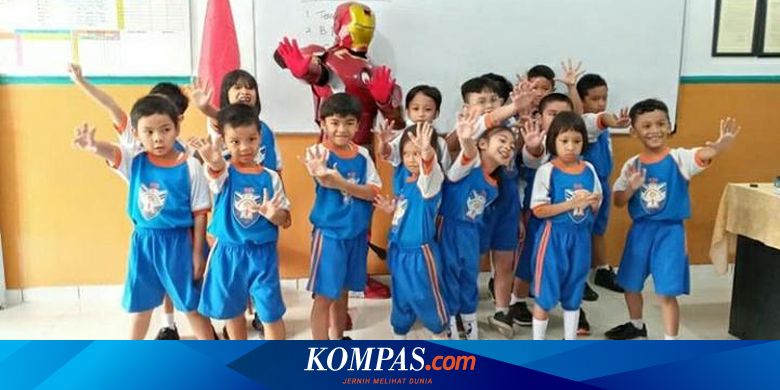 Kisah Hendra Agatama, Guru Matematika Berkostum Iron Man