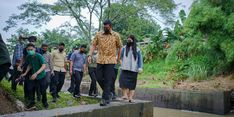 Cegah Banjir, Walkot Bobby Minta Perangkat Daerah Medan Johor Manfaatkan Karung Goni Jadi Tanggul