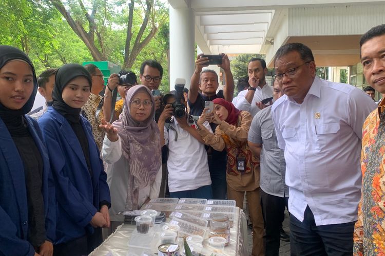 Menteri LH Tinjau Inovasi Pengolahan Limbah Makanan di ITS, Dicanangkan untuk SPPG