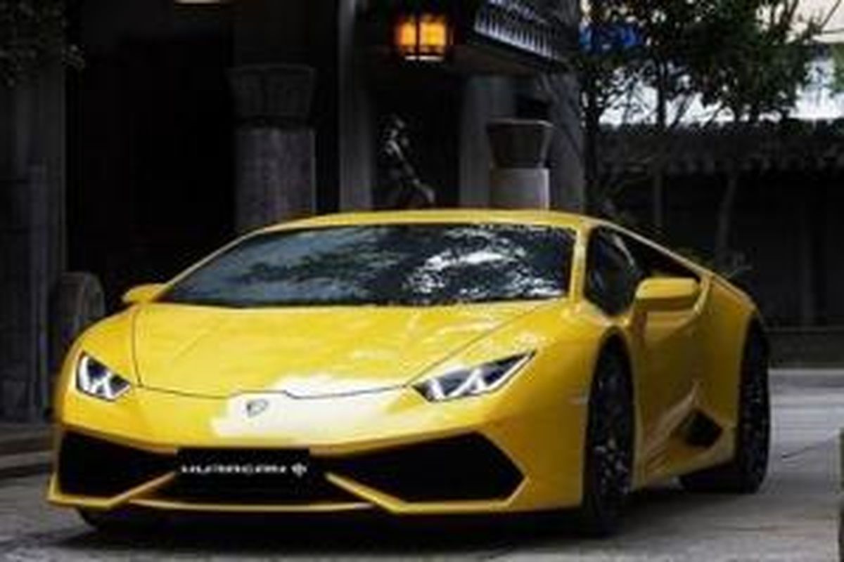 Lamborghini Huracan Zhong yang dibuat khusus untuk pasar otomotif China dan tersedia 50 unit saja.