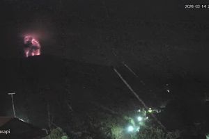 Gunung Marapi Erupsi 3 Menit 21 Detik Saat Arus Mudik Lebaran, Terlama Sepanjang 2026