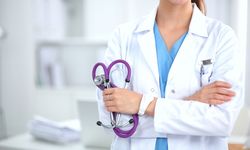 10 Provinsi dengan Dokter Paling Sedikit, Mayoritas di Indonesia Timur