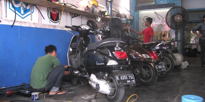 Bengkel spesialis Vespa dan Piaggio mtik yang berlokasi di Jalan Layur Pulogadung Jakarta TImur