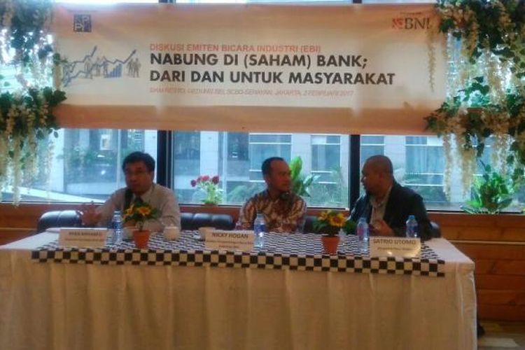 (kanan-kiri) Pengamat pasar modal Satrio Utomo, Direktur BEI Nicky Hogan, AVP Investor Relation BNI Dedi Arianto dalam diskusi Bursa Efek Indonesia dengan tema 