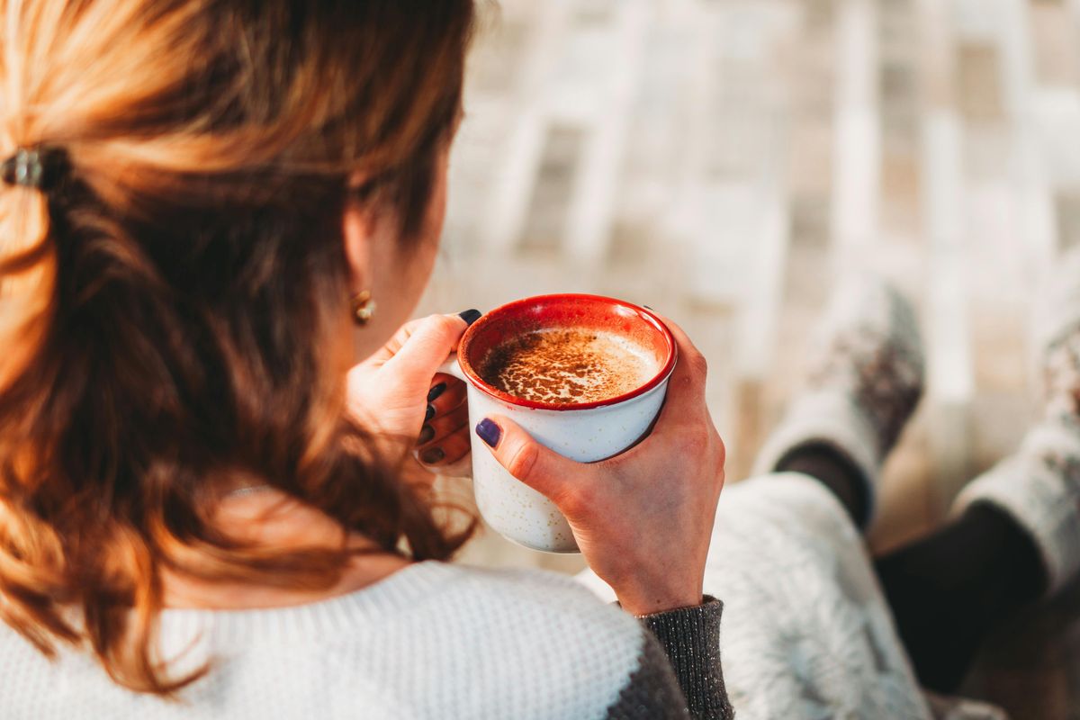 Tak hanya menghilangkan kantuk, ternyata ada banyak manfaat minum kopi bagi wanita.