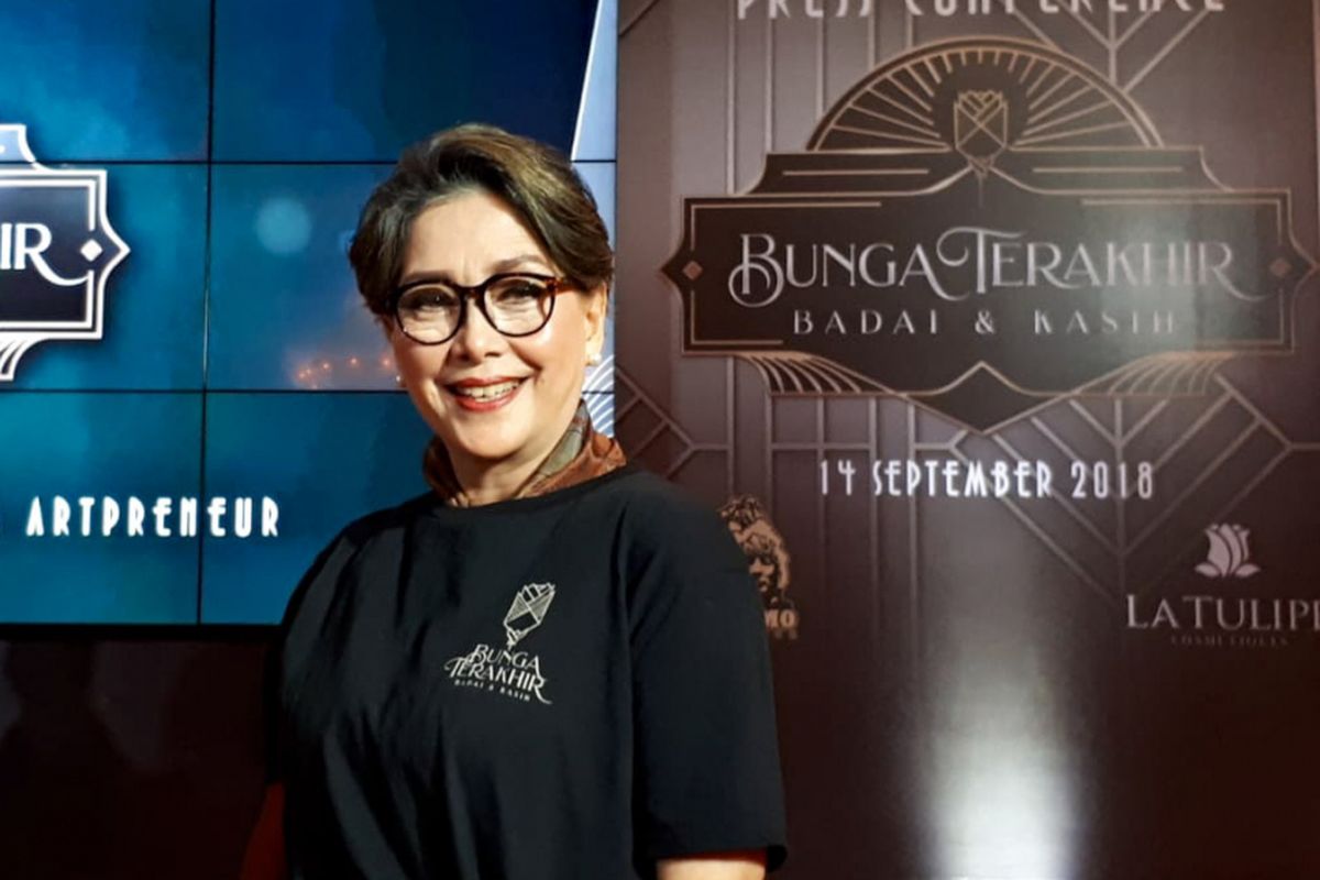 Artis peran Widyawati Sophiaan saat ditemui di jumpa pers drama musikal Bunga Terakhir Badai & Kasih di The Dharmawangsa Hotel, Kebayoran Baru, Jakarta Selatan, Jumat (14/8/2018)