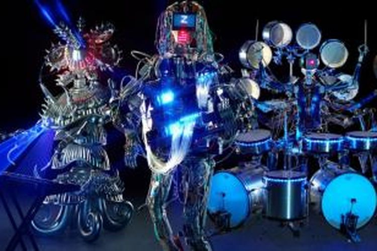 Z-Machines, grup musik robot yang terdiri dari tiga personel.