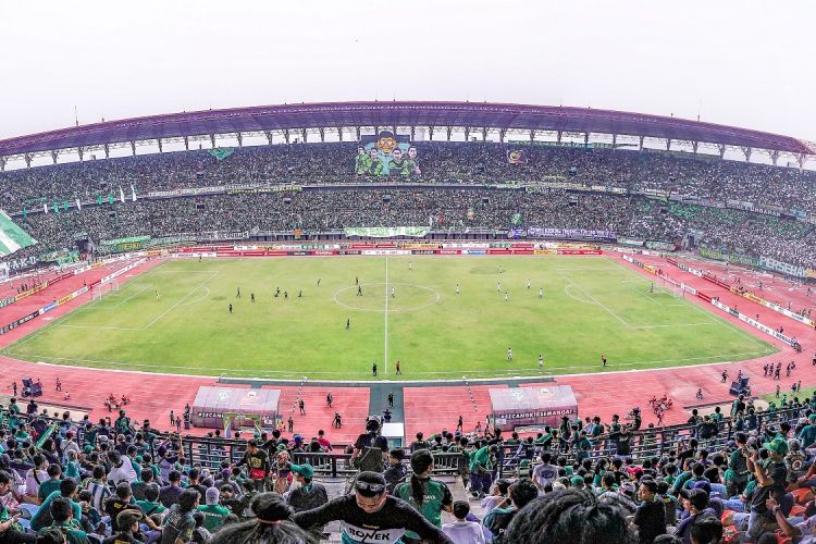 Stadion Gelora Bung Tomo, Surabaya.