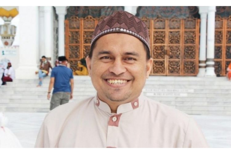 Alumni Ponpes Ruhul Islam Aceh Besar Muhammad Nasril memberikan pendapatnya mengenai Hari Santri Nasional 2022.