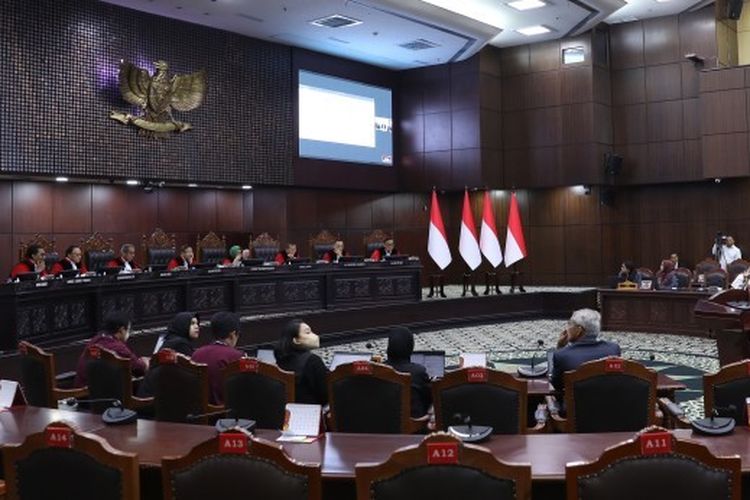 Rektor PTS dari 3 Daerah Ungkap Penghasilan Dosen di Sidang MK