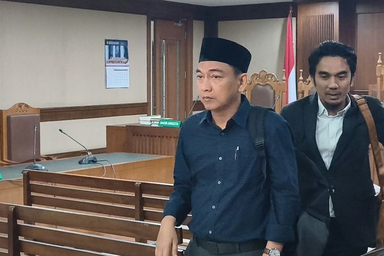 Sidang Eks Ketua Ombudsman: Jaksa Tuntut 5,5 Tahun, Hery Susanto Siapkan Pembelaan