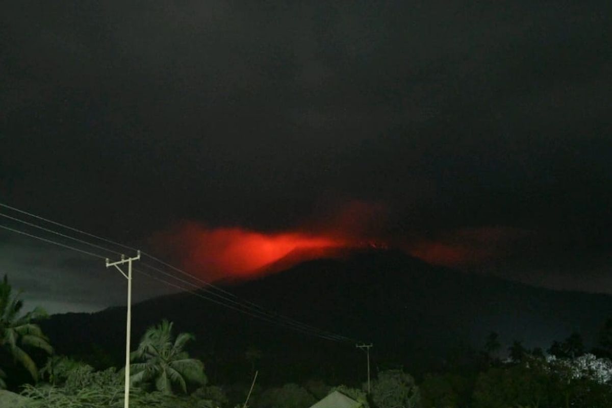 Pratikno Pastikan Korban Letusan Gunung Lewotobi Terlayani