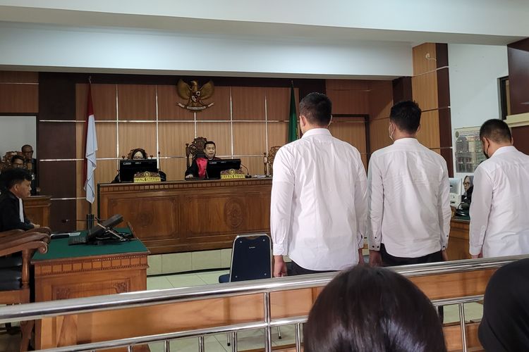 Sidang putusan kasus tahanan tewas dengan terdakwa tiga bintara polisi di PN Purwokerto, Kabupaten Banyumas, Jawa Tengah, Selasa (9/1/2024).