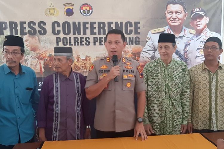 Kapolres Pemalang Jawa Tengah bersama FKUB dan MUI melakukan konferensi pers terkait pembakaran Alquran yang dilakukan pria depresi.