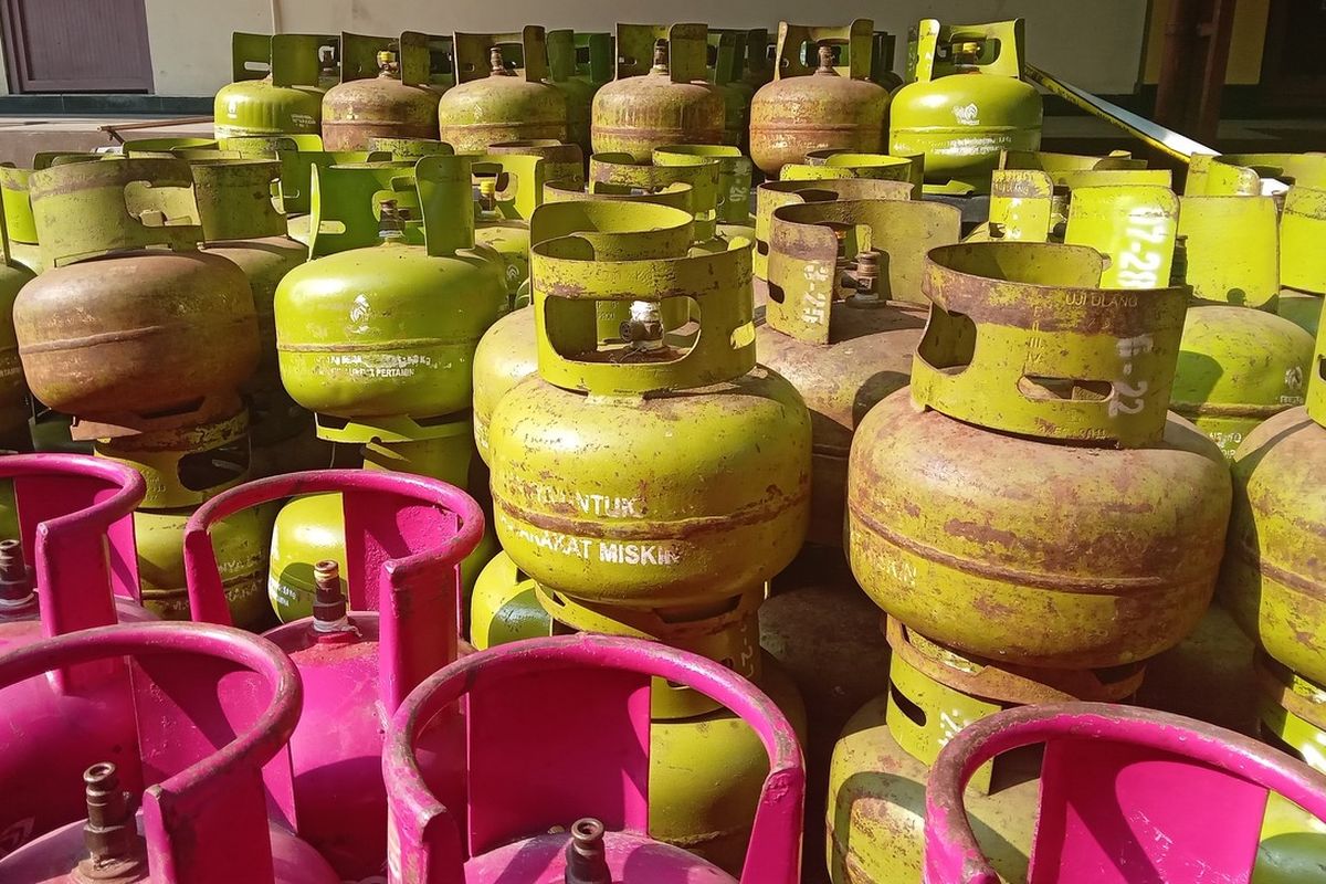 Pemerintah melarang warung atau pengecer menjual elpiji 3 kilogram