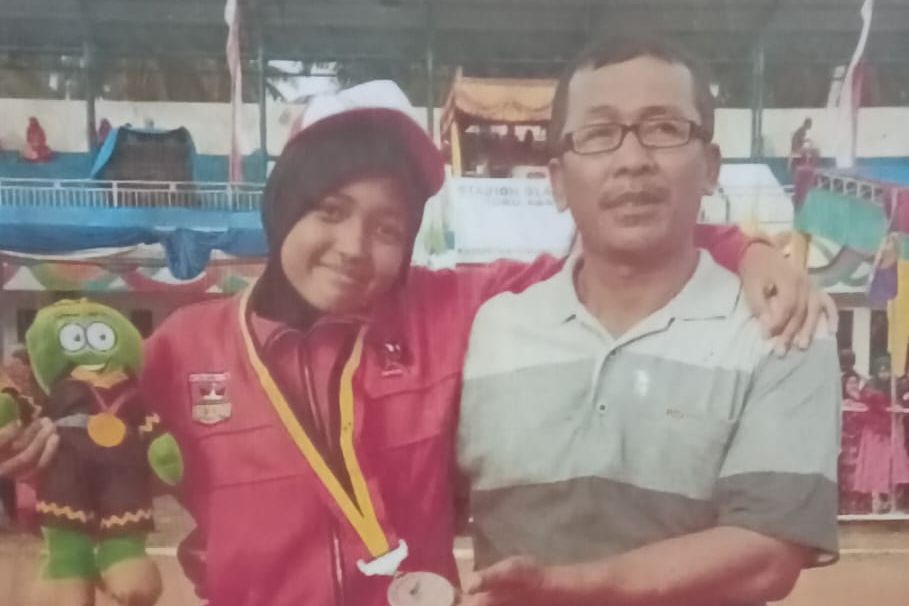 Kisah Edy, 27 Tahun Banting Tulang Jadi Kuli Angkut di Pasar Bukittinggi, Mampu Kuliahkan 4 Anaknya 