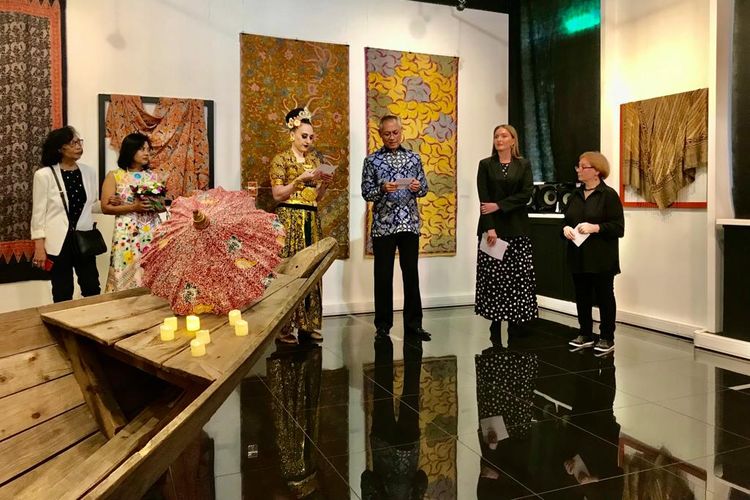 Dubes Jose Tavares memberi sambutan pada pembukaan pameran batik ?Seni Batik Indonesia?.