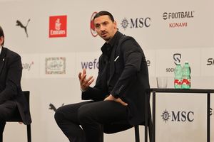 Cari Pengganti Max Allegri, Ibrahimovic Buru Pelatih 'Tipe Cesc Fabregas'
