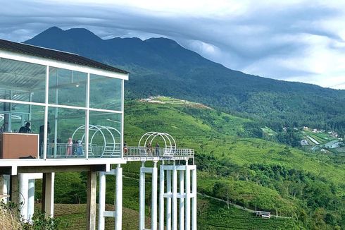 Jembatan Kaca Kemuning Sky Hills Sudah Sesuai Standar, Bisa Tampung 600 Orang