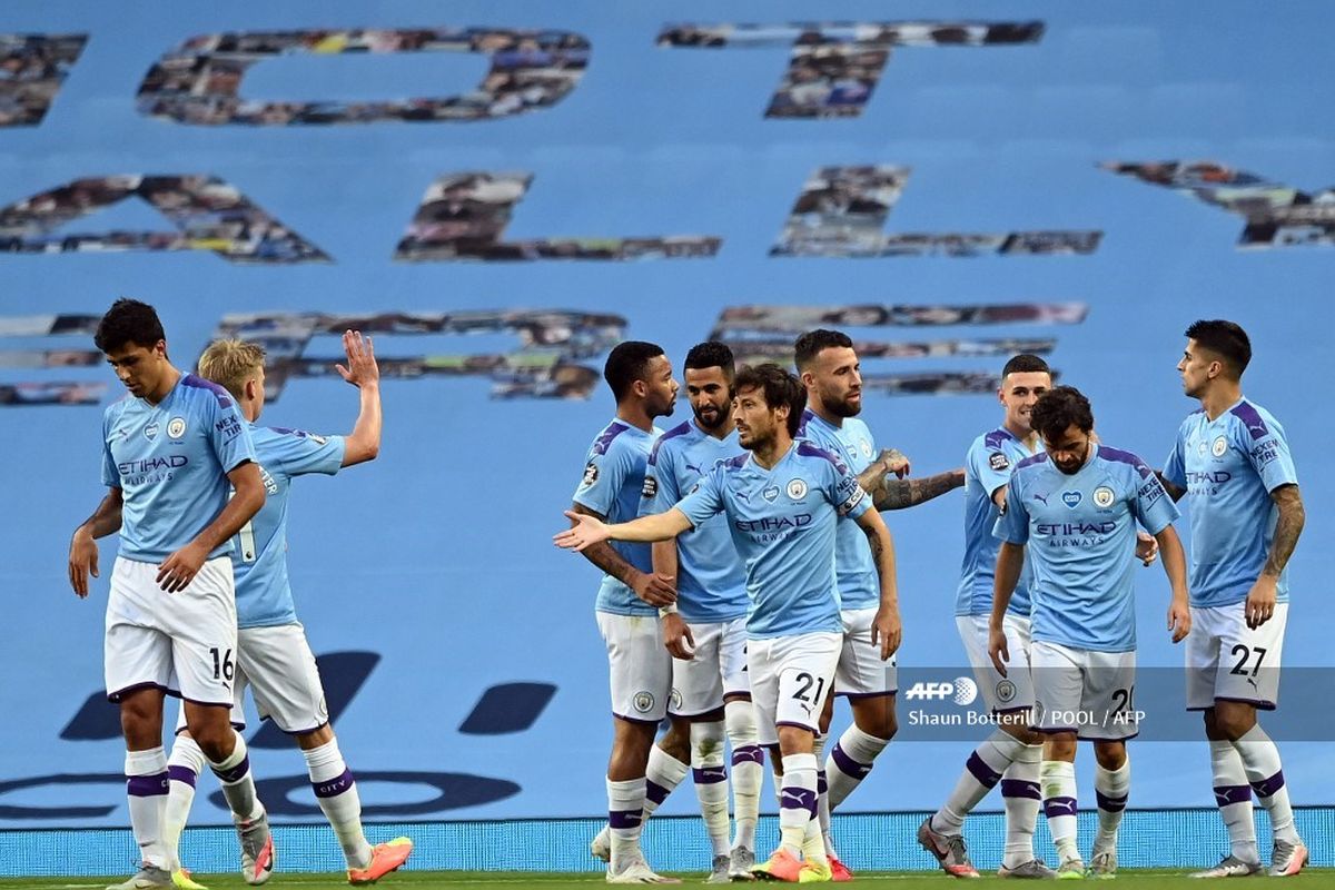 David Silva (tengah) merayakan gol bersama rekan-rekannya pada laga Man City vs Burnley di Stadion Etihad yang merupakan lanjutan pekan ke-30 Premier League, kasta teratas Liga Inggris, Senin 22 Juni 2020.