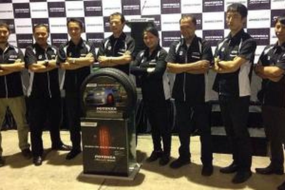 Jajaran direksi PT Bridgestone Tire Indonesia saat peluncuran Potenza Adrenalin RE003