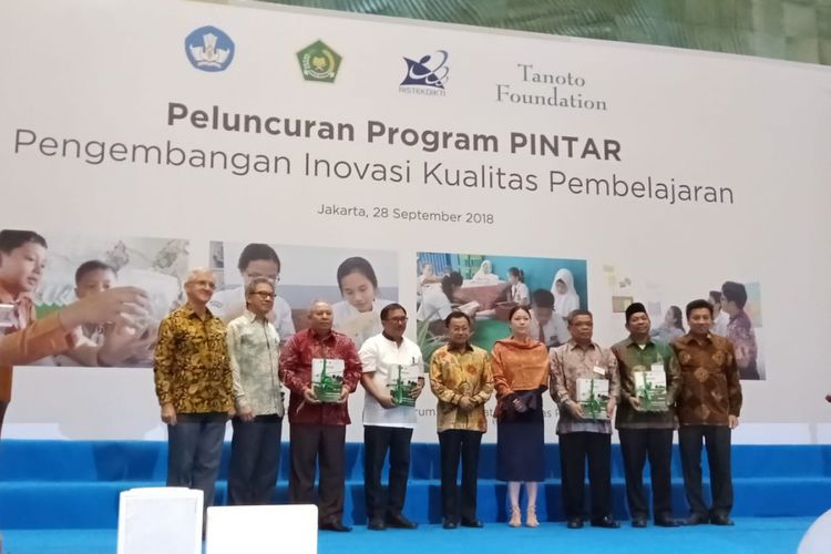 Peluncuran program PINTAR di Kantor Kemendikbud, Jakarta, Jumat (28/9/2018)