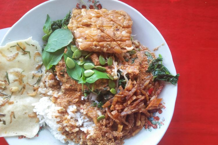 Resep Pecel Terong Tempe, Lauk Makan Ekonomis di Akhir Bulan