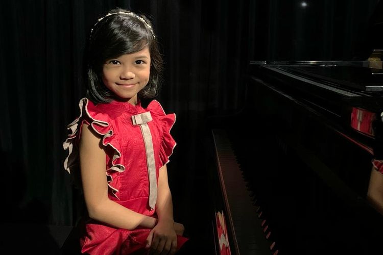 Penyanyi cilik Fazka Farhat Bahanan merilis singel keduanya yang berjudul Alam Nusantara.