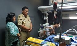Sambangi Jessica, Gubernur Olly Janji Tanggung Biaya Pengobatannya