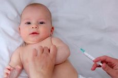 Demam pada Bayi karena Vaksinasi, Haruskah Diobati?