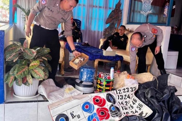 Polisi Bubarkan Permainan Judi Berkedok Pasar Rakyat di Bengkulu