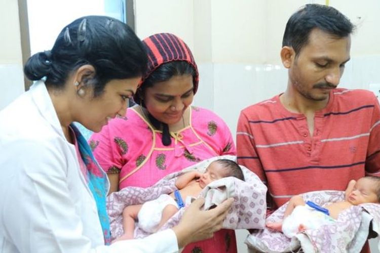Bhagyalakshmi melahirkan anak kembar pada hari kematian kedua putrinya dua tahun lalu.