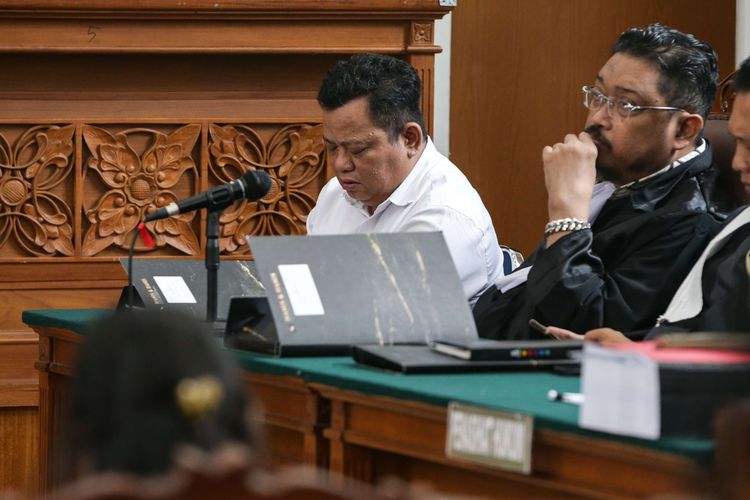 Terdakwa kasus pembunuhan berencana terhadap Nofriansyah Yosua Hutabarat atau Brigadir J, Kuat Ma'ruf menjalani sidang di Pengadilan Negeri Jakarta Selatan, Rabu (2/11/2022). Sebanyak 12 orang saksi termasuk orangtua Brigadir J dihadirkan Jaksa Penuntut Umum (JPU).