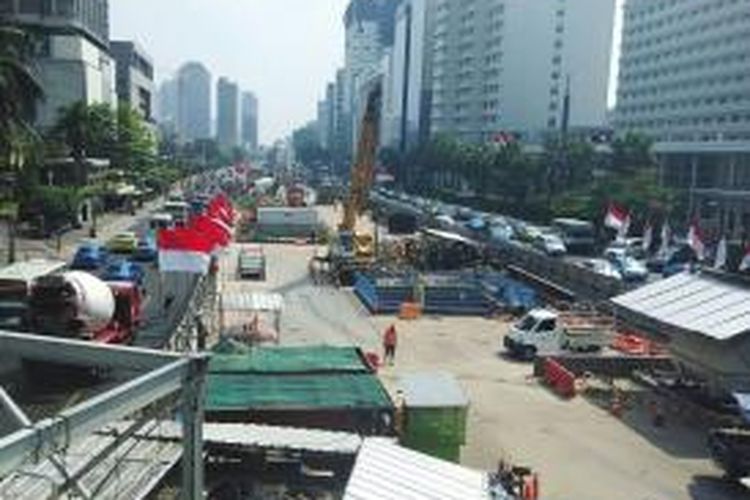 Ruang Bawah Tanah MRT Mulai Terlihat di Kawasan Bundaran HI