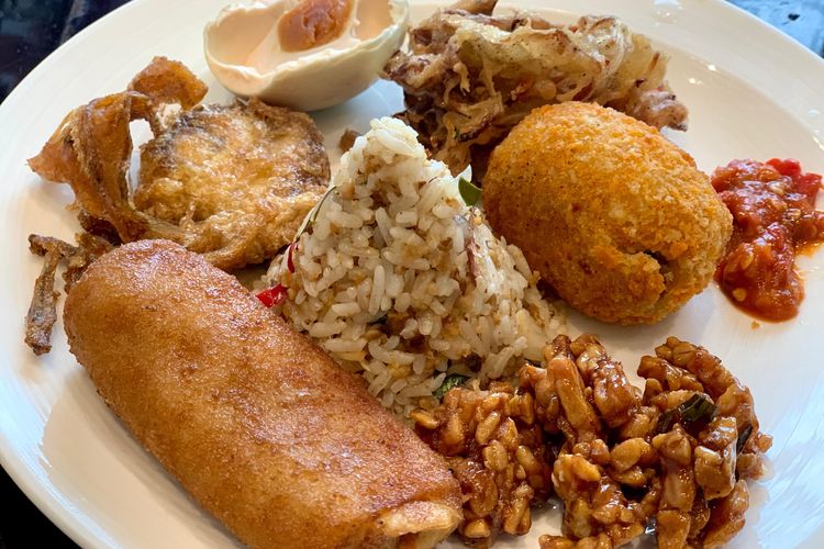Mengenal Nasi Tutug Oncom, Kuliner Sunda yang Lahir dari Kesederhanaan