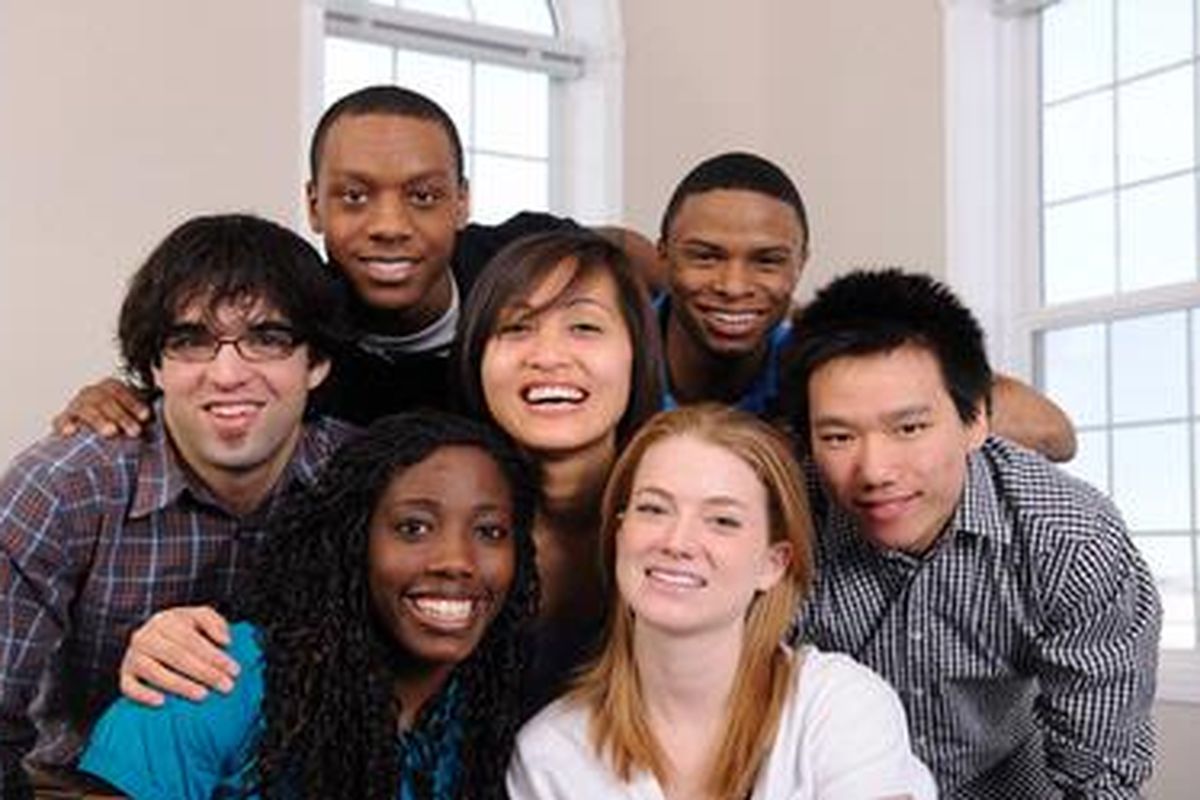 untuk kemitraan internasional ini, Pemerintah Kerajaan Inggris mengadakan serangkaian program mulai dari Penyediaan Dana Awal untuk Pengembangan Kemitraan Antar-Institusi sampai beasiswa studi.