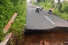 Jalan Penghubung OKU Selatan-OKU Timur Putus akibat Longsor, Arus Lalu Lintas Terhenti